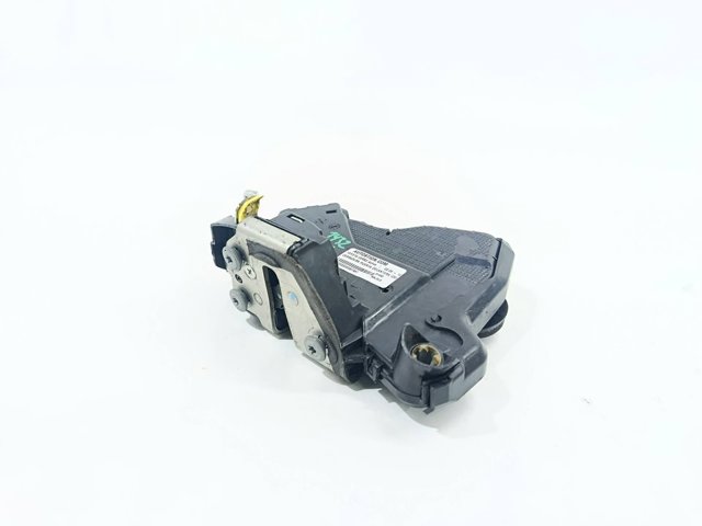Zamek drzwi przednich lewych 6904002210 TOYOTA