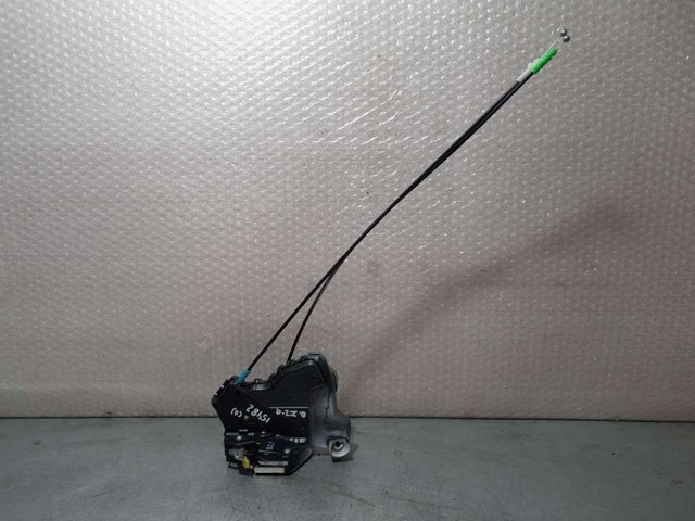 Zamek drzwi przednich lewych 6904002210 TOYOTA