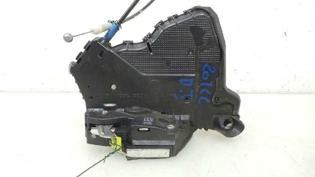 Zamek drzwi przednich lewych 6904002210 TOYOTA