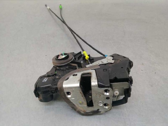 Zamek drzwi przednich lewych 6904002210 TOYOTA