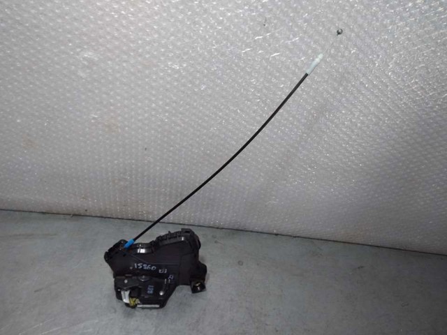 Zamek drzwi przednich lewych 6904002210 TOYOTA