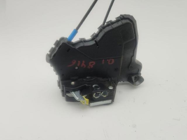 Zamek drzwi przednich lewych 6904002210 TOYOTA