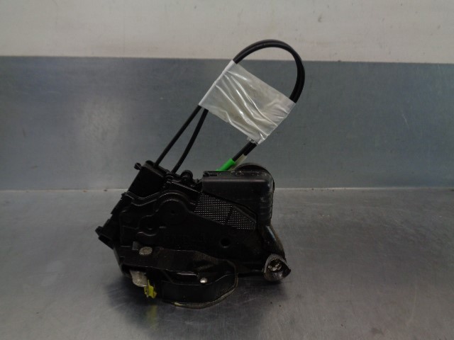 Zamek drzwi przednich lewych 690400D140 TOYOTA