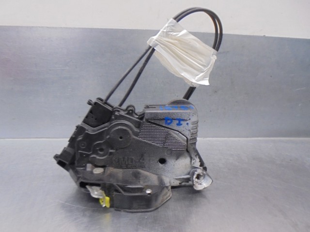 Zamek drzwi przednich lewych 690400D140 TOYOTA