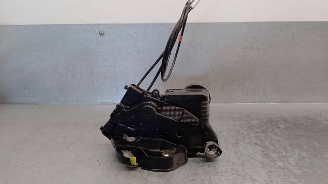 Zamek drzwi przednich lewych 690400D140 TOYOTA