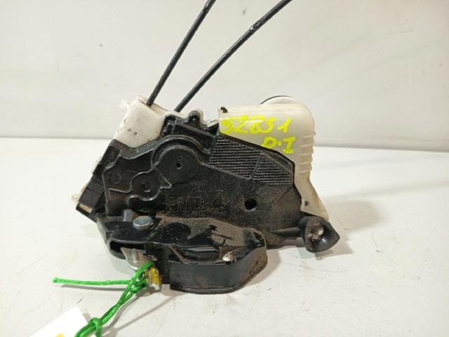 Zamek drzwi przednich lewych 690400D140 TOYOTA