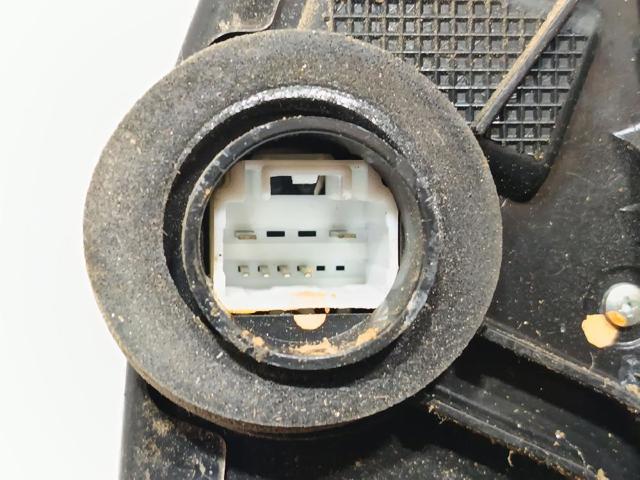 Zamek drzwi przednich lewych Toyota Hilux KUN25