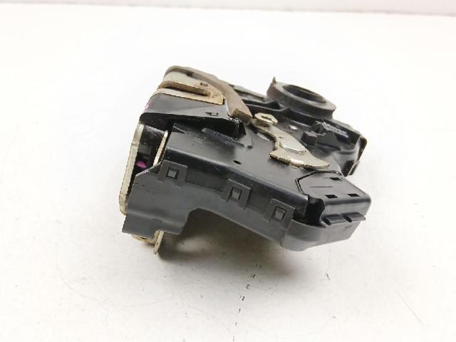 Zamek drzwi przednich lewych Toyota Hilux KUN25