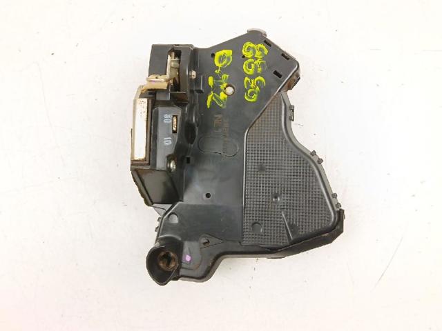 Zamek drzwi przednich lewych Toyota Hilux KUN25