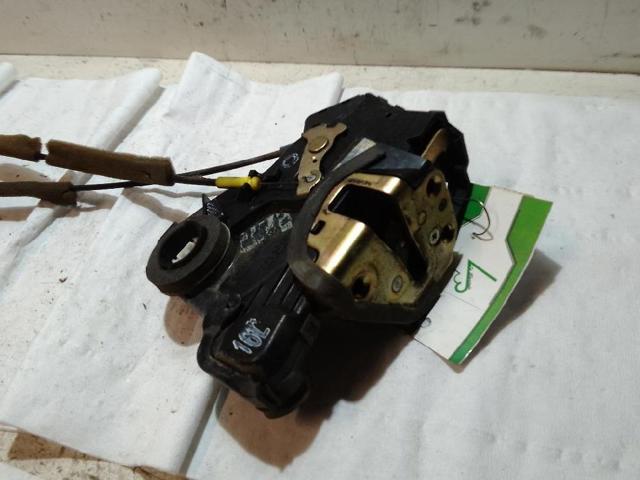 Zamek drzwi przednich lewych 6904033232 TOYOTA