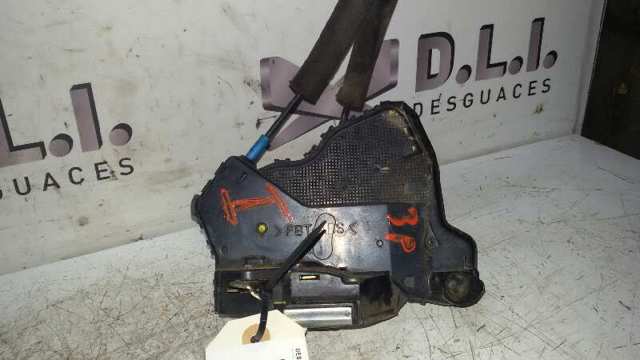 Zamek drzwi przednich lewych 6904033232 TOYOTA