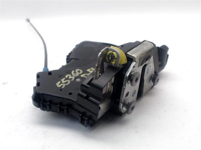 Zamek drzwi przednich lewych 6904042240 TOYOTA