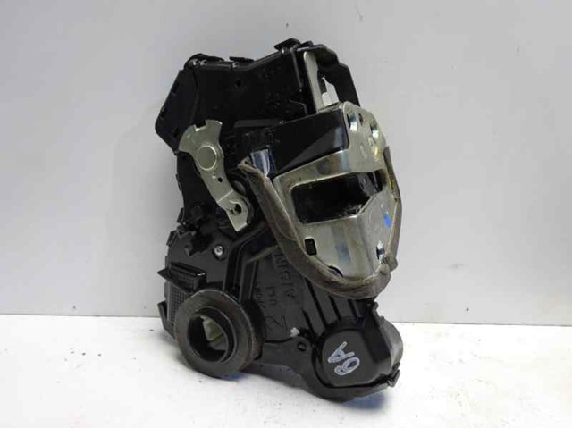 Zamek drzwi przednich lewych 6904042241 TOYOTA