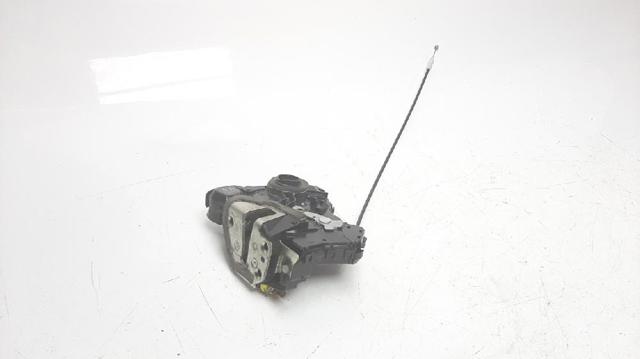 Zamek drzwi przednich lewych 6904042241 TOYOTA