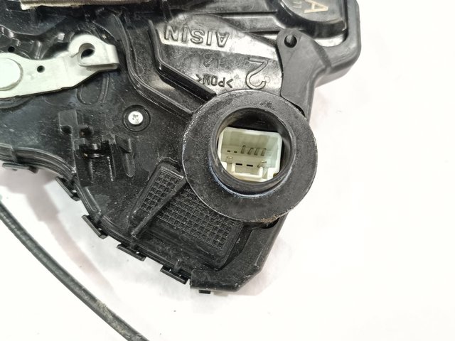 Zamek drzwi przednich lewych 6904042241 TOYOTA