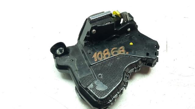 Zamek drzwi przednich lewych 6904042241 TOYOTA