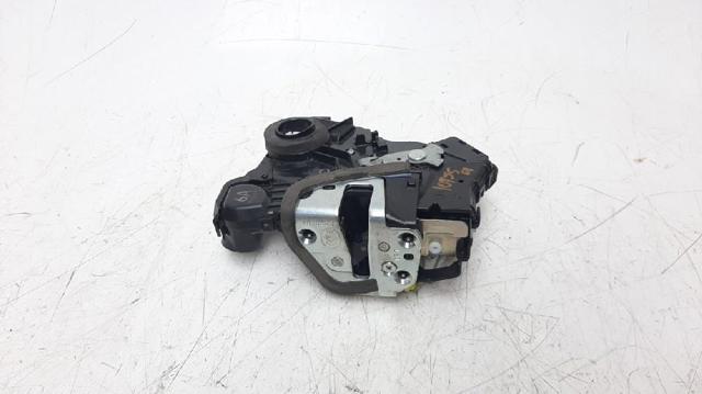Zamek drzwi przednich lewych 6904042241 TOYOTA