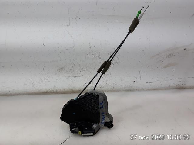 Zamek drzwi przednich lewych 6904053100 TOYOTA