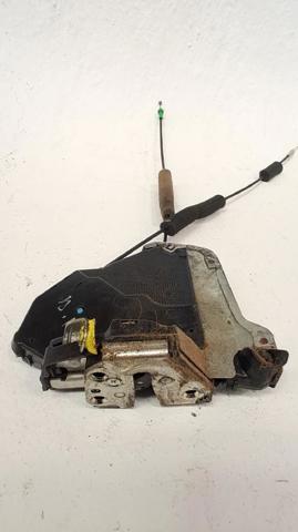 Zamek drzwi przednich lewych 6904053100 TOYOTA