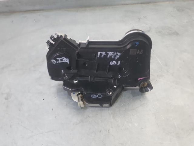 Drzwi przednie lewe 69040F4020 TOYOTA