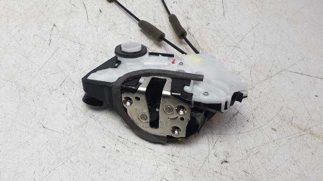 Zamek drzwi przednich lewych 69040K0041 TOYOTA