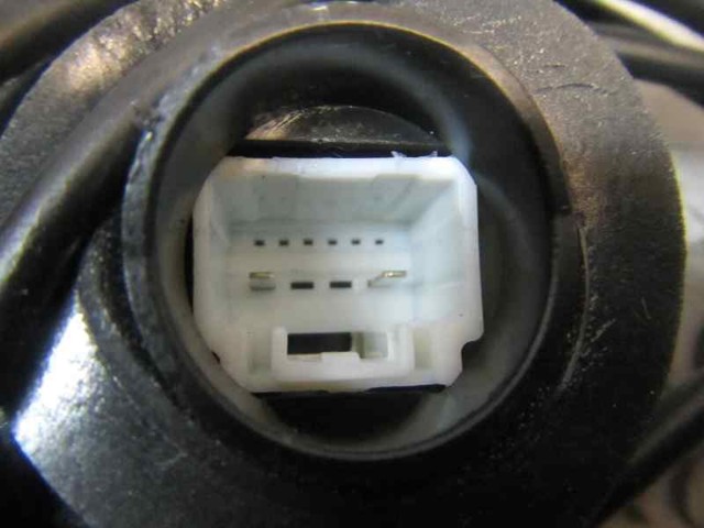 Zamek drzwi tylnych prawych 6905002180 TOYOTA