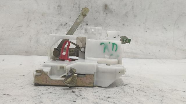Zamek drzwi tylnych prawych 6905005021 TOYOTA