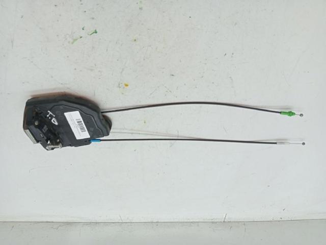 Zamek drzwi tylnych prawych 6905005050 TOYOTA