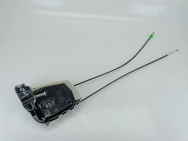 Zamek drzwi tylnych prawych 690500D110 TOYOTA