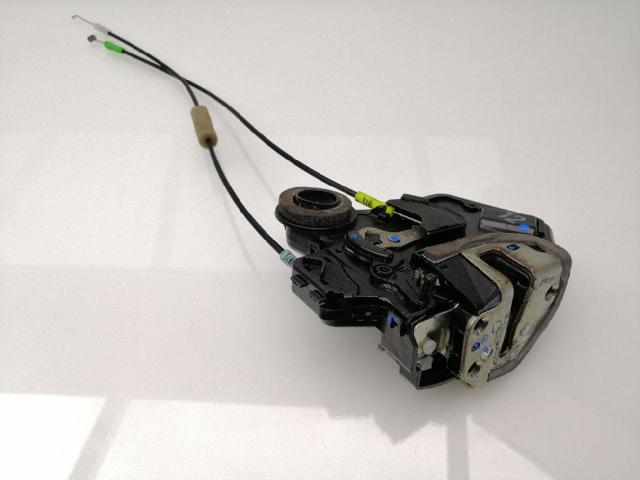 Zamek drzwi tylnych prawych 690500K040 TOYOTA