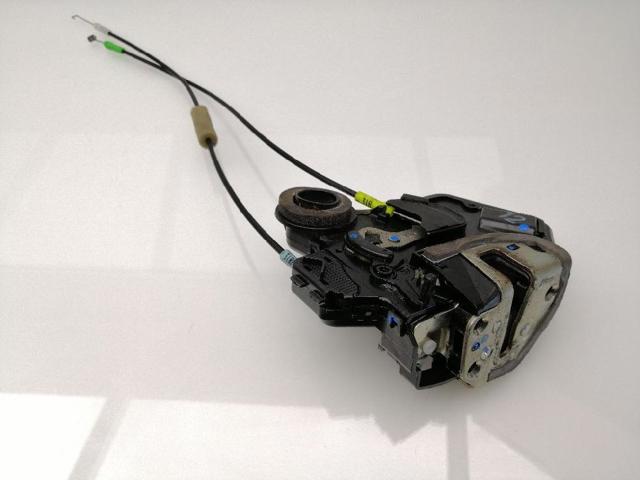 Zamek drzwi tylnych prawych 690500K040 TOYOTA