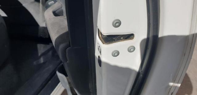 Zamek drzwi tylnych prawych 690500K040 TOYOTA