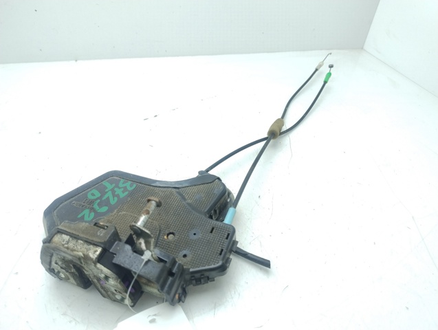 Zamek drzwi tylnych prawych 690500K040 TOYOTA