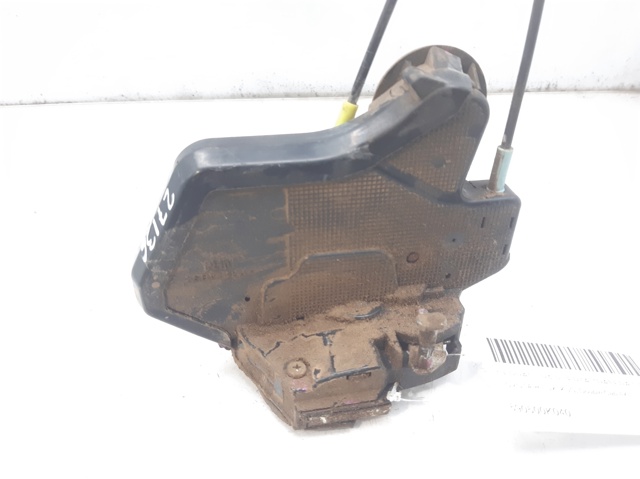 Zamek drzwi tylnych prawych 690500K040 TOYOTA
