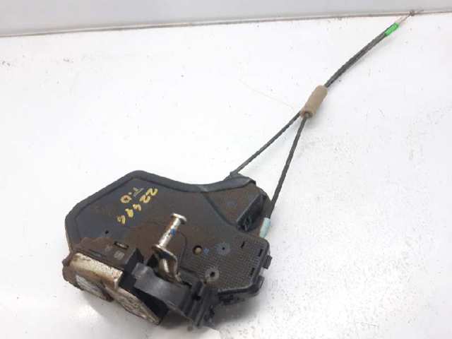 Zamek drzwi tylnych prawych 690500K040 TOYOTA
