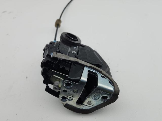 Zamek drzwi tylnych prawych 6905033120 TOYOTA