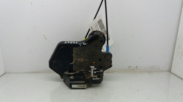 Zamek drzwi tylnych prawych 6905033120 TOYOTA