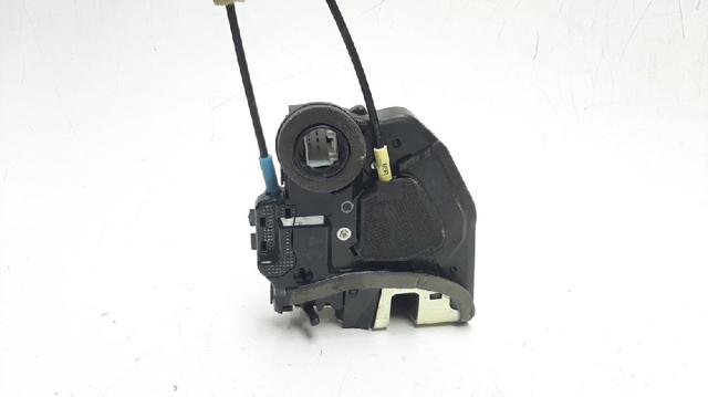 Zamek drzwi tylnych prawych 6905033120 TOYOTA