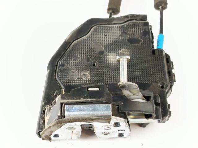 Zamek drzwi tylnych prawych 6905033120 TOYOTA