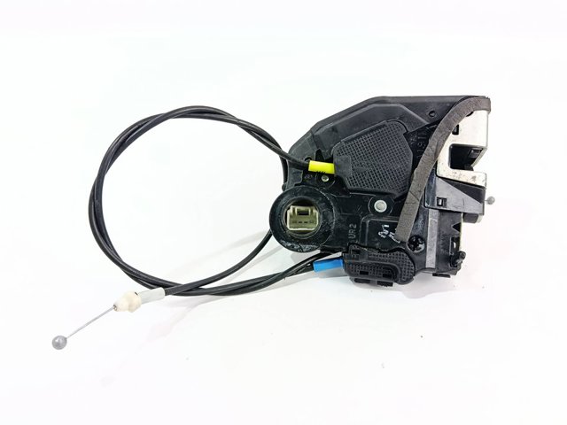 Zamek drzwi tylnych prawych 6905042021 TOYOTA