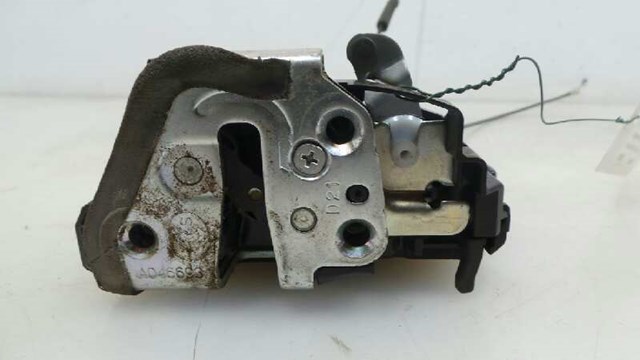 Zamek drzwi tylnych prawych 6905042021 TOYOTA