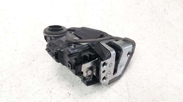 Zamek drzwi tylnych prawych 6905042021 TOYOTA