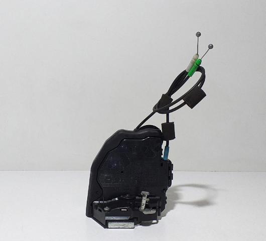 Zamek drzwi tylnych prawych 6905042021 TOYOTA