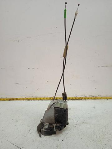 Zamek drzwi tylnych prawych 6905047070 TOYOTA