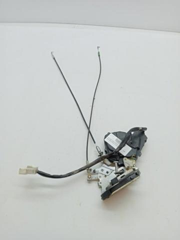 Zamek drzwi tylnych prawych 6905053040 TOYOTA