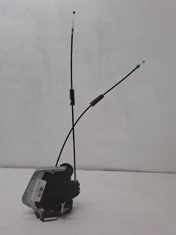 Zamek drzwi tylnych prawych 6905053040 TOYOTA