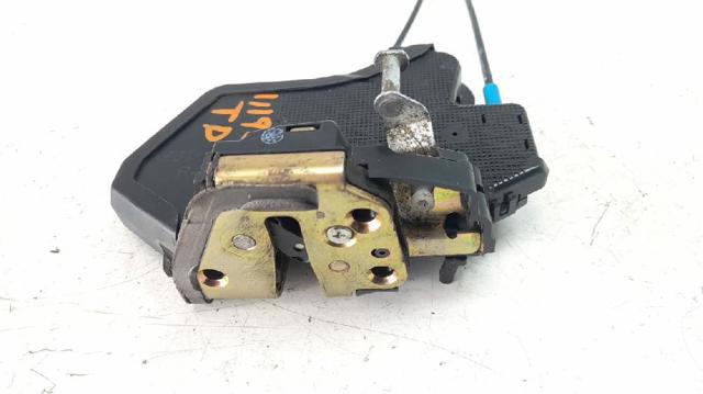 Zamek drzwi tylnych prawych 6905060090 TOYOTA