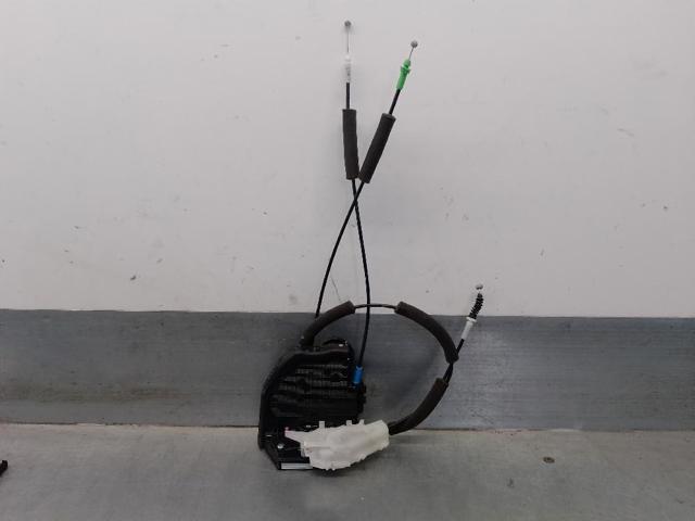 Zamek drzwi tylnych prawych 69050F4010 TOYOTA