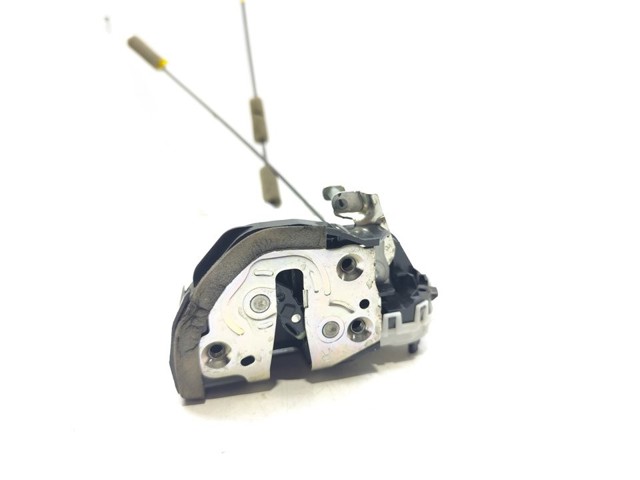 Zamek drzwi tylnych prawych 69050K0030 TOYOTA