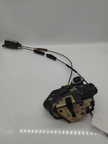 Zamek drzwi tylnych lewych 6906002102 TOYOTA